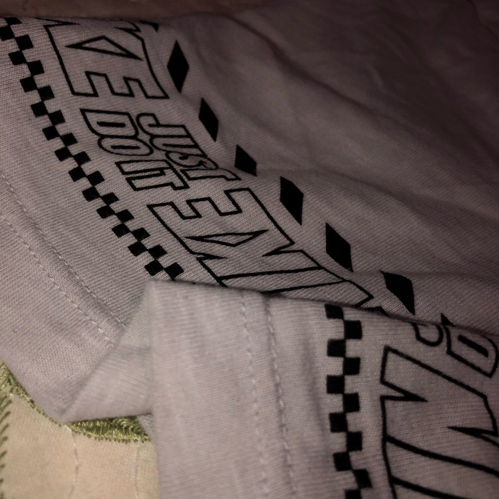 Nike Tee - Picture 5 of 6
